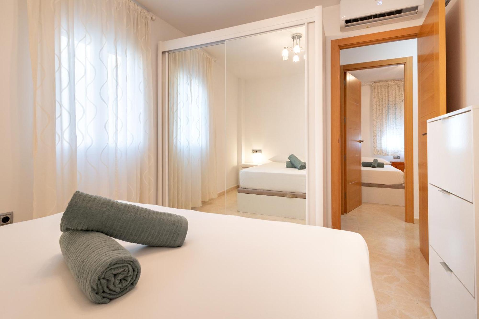 Charming 3 Bedroom Apartment At Triana Center By Oui إشبيلية المظهر الخارجي الصورة